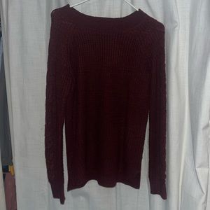 Maroon knitted sweater